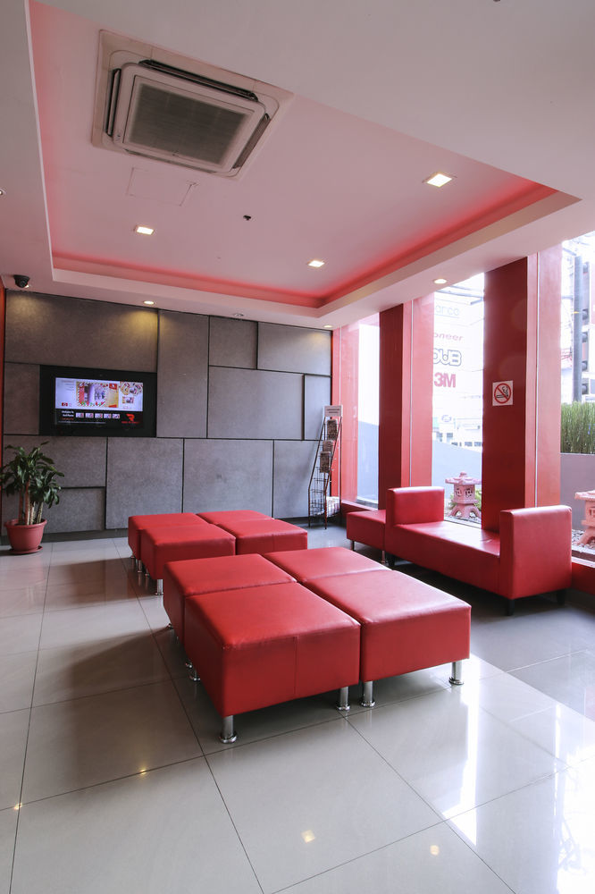 Red Planet Quezon Timog 3* Quezon City
