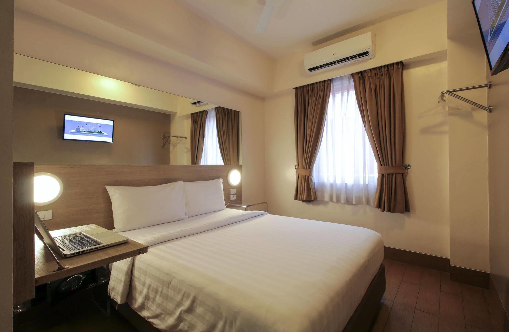 Hotel Red Planet Quezon Timog 3*